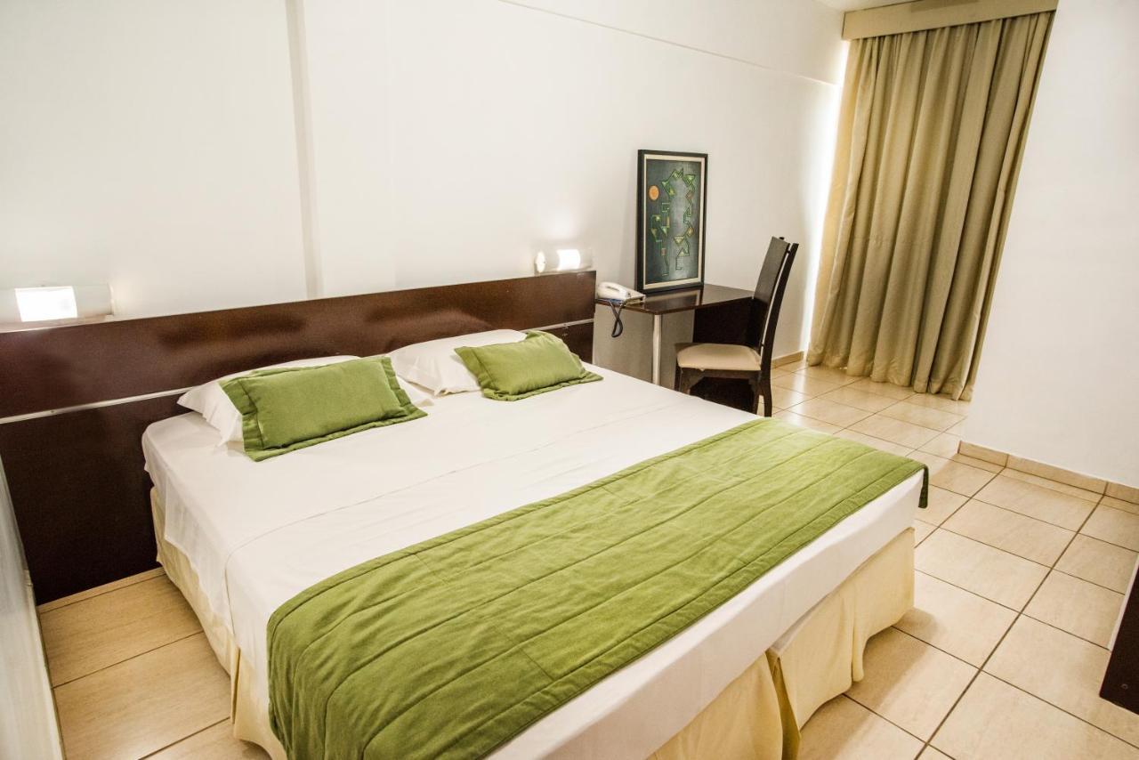 Podium Apart Hotel Varginha  Bagian luar foto