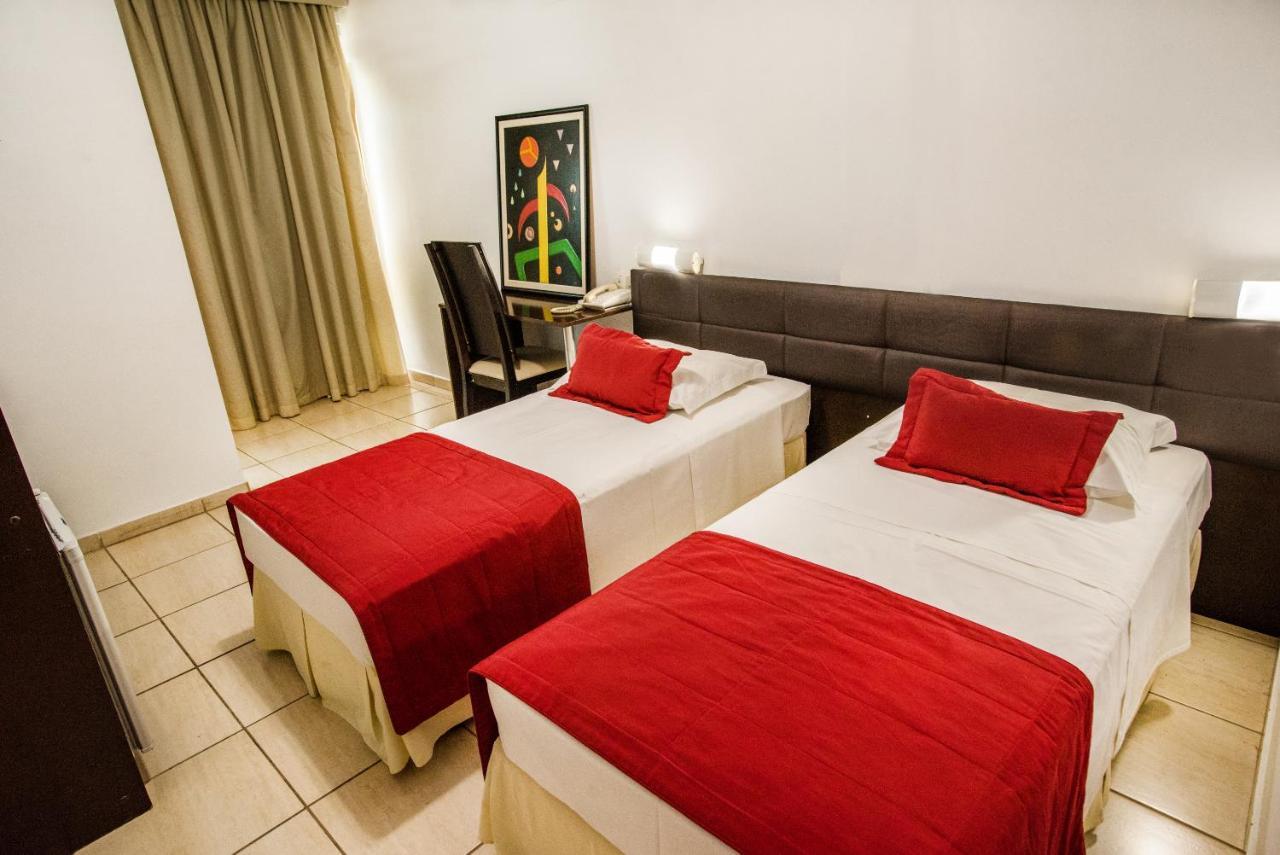 Podium Apart Hotel Varginha  Bagian luar foto