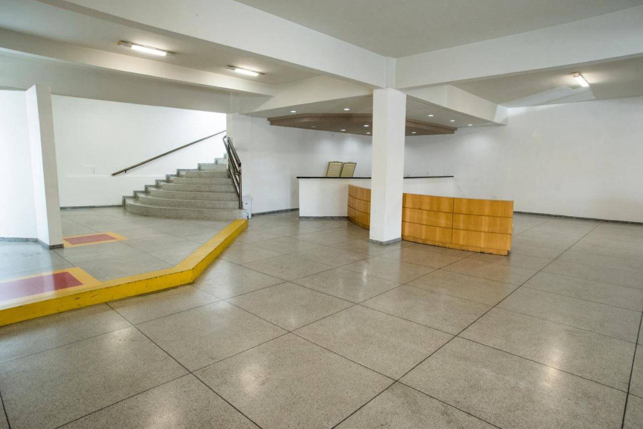 Podium Apart Hotel Varginha  Bagian luar foto
