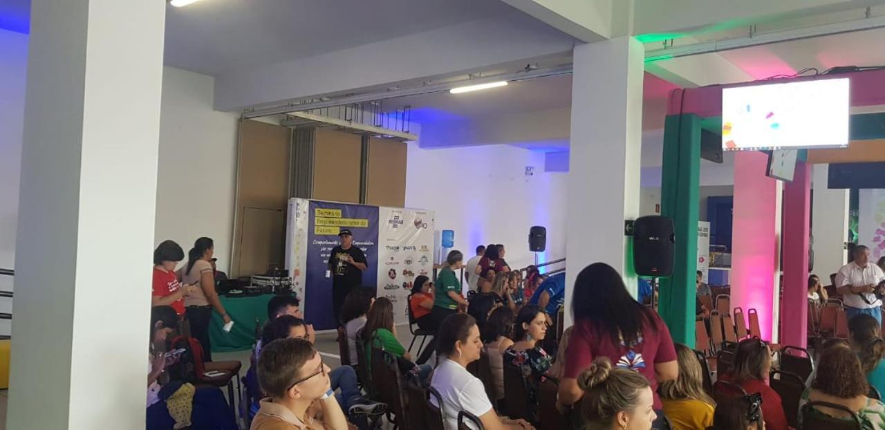 Podium Apart Hotel Varginha  Bagian luar foto