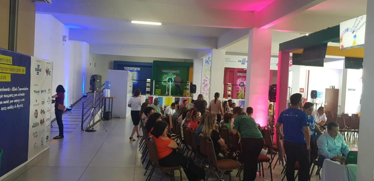 Podium Apart Hotel Varginha  Bagian luar foto