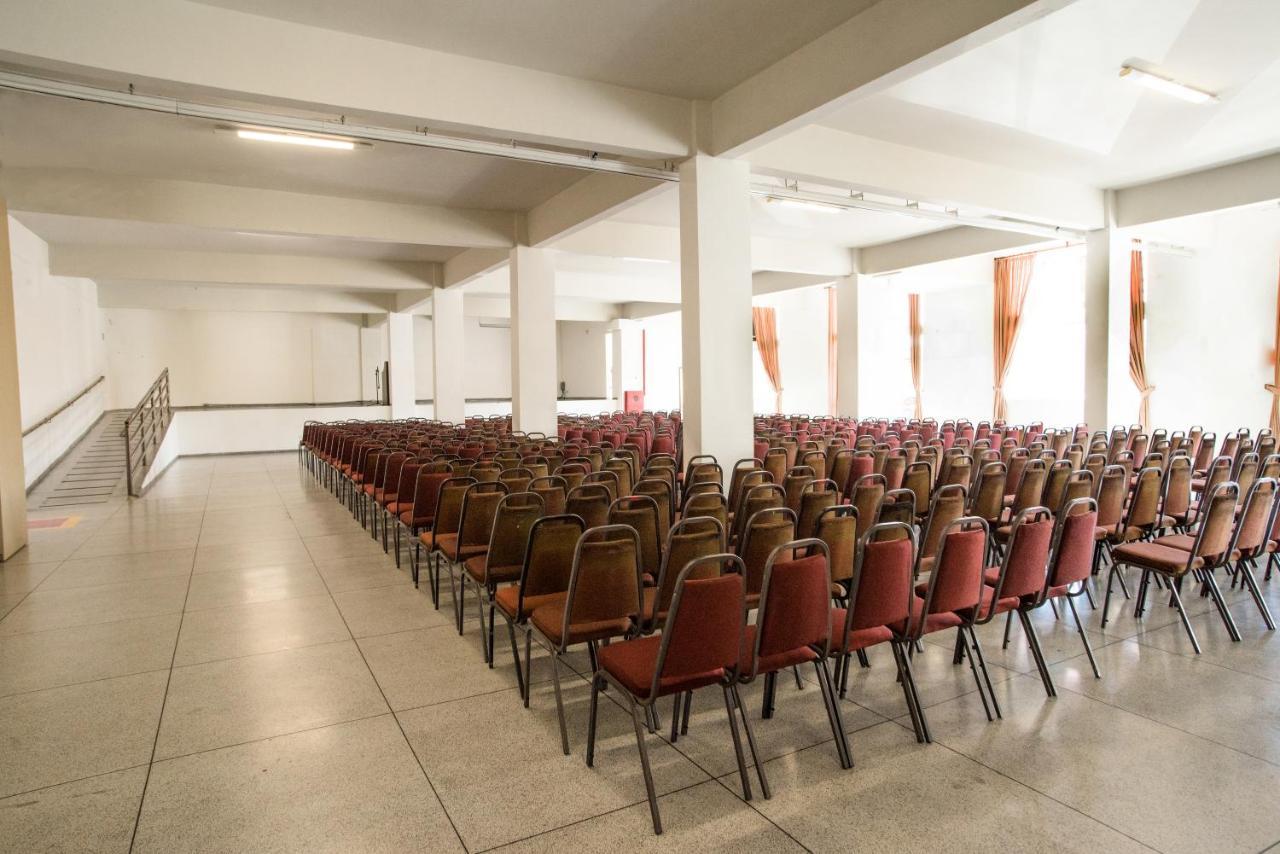 Podium Apart Hotel Varginha  Bagian luar foto