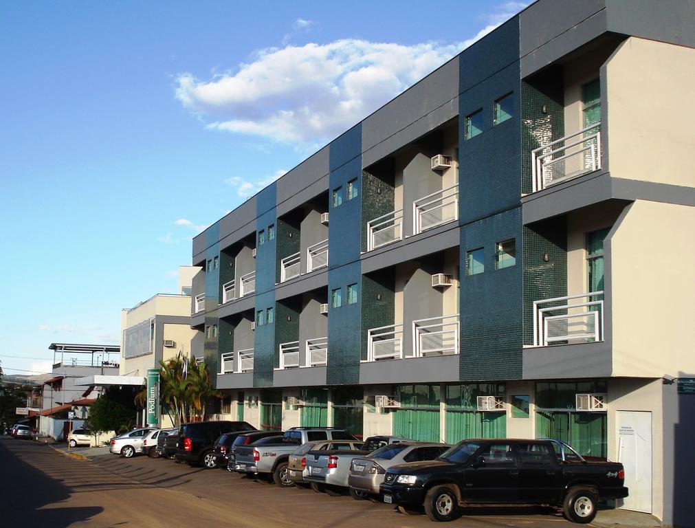 Podium Apart Hotel Varginha  Bagian luar foto