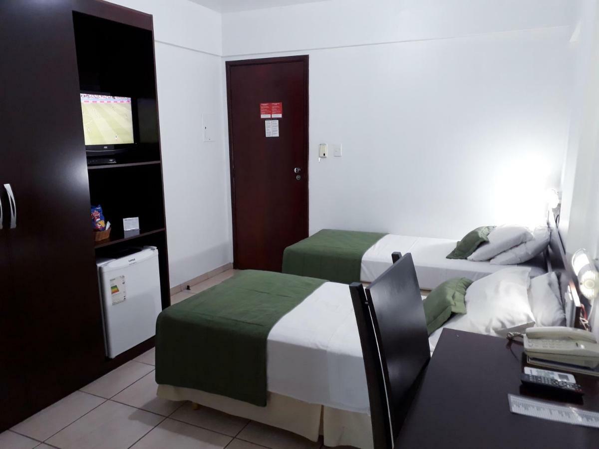 Podium Apart Hotel Varginha  Bagian luar foto
