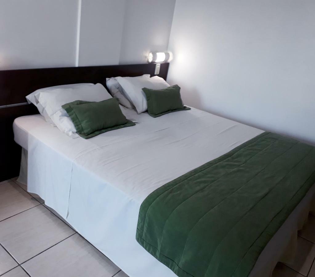 Podium Apart Hotel Varginha  Bagian luar foto